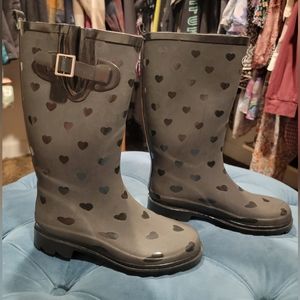 New Black, with hearts rain boots